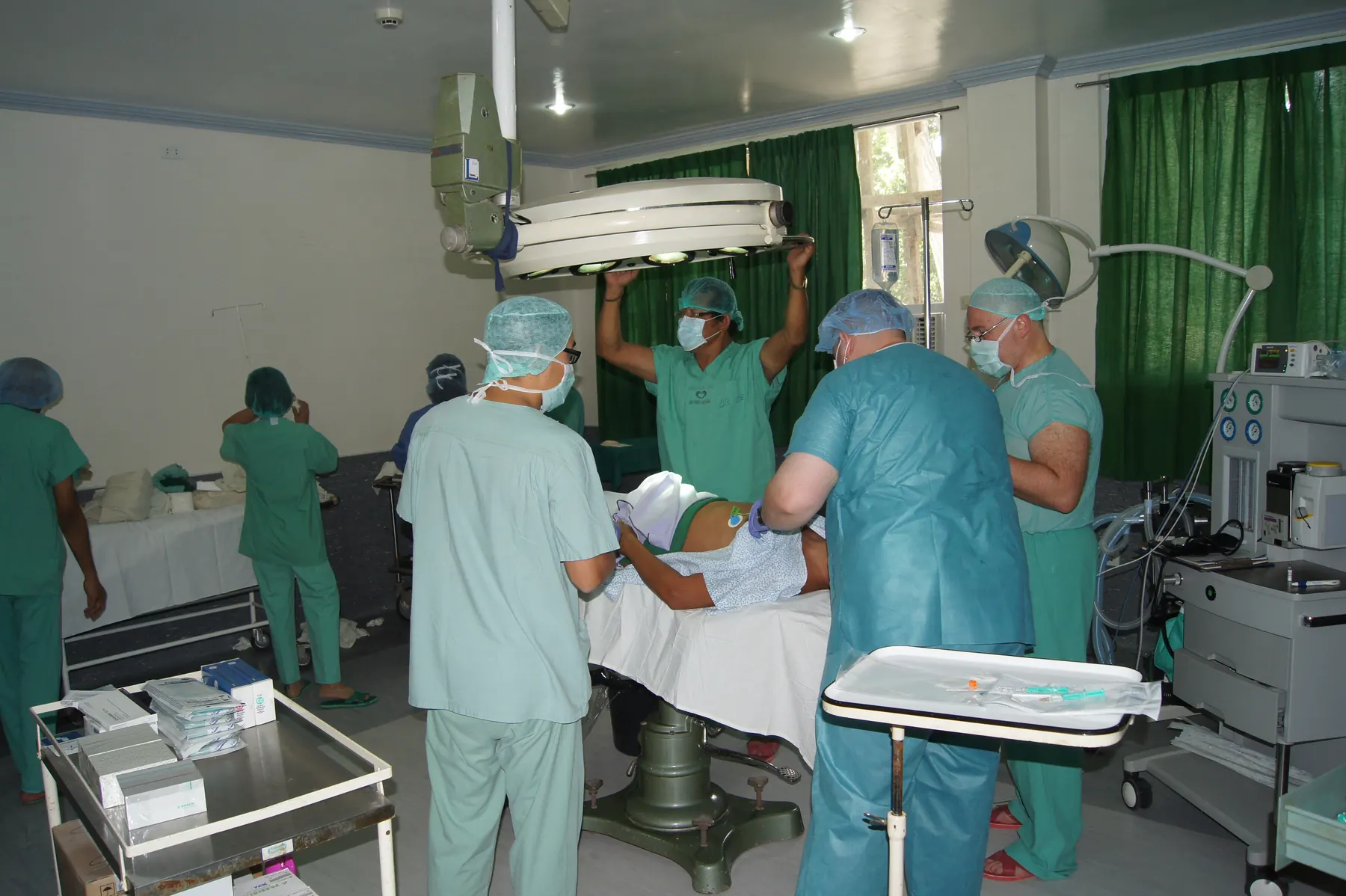 Im Operationssaal auf Siquijor, 2012